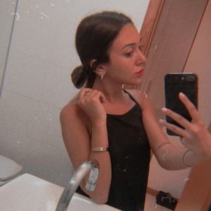 Meet your Posher, Julieta